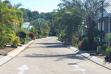 SUNSHINE COAST RELOCATABLE HOME PARK RARE AS HENS TEETH 