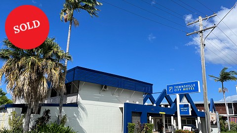 Freehold Passive Investment, Motel | QLD - Townsville Mackay | Prime Motel Investment on Townsville Strip - High Returns & Long Lease