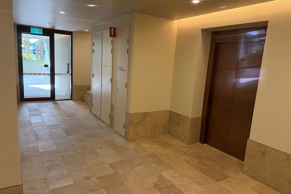 MRC009300 image 3