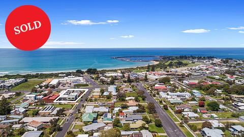 Freehold Passive Investment, Motel | VIC - South West | Stunningly presented freehold motel investment in the heart of Apollo Bay
