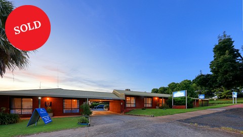 Leasehold, Motel | NSW - South West Riverina | Small Leasehold in Thriving District