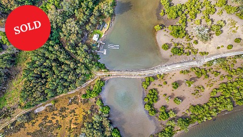 Freehold Going Concern, Special Projects | NSW - North Coast | Tranquil 360 water frontage Peninsula with Ecolodge DA
