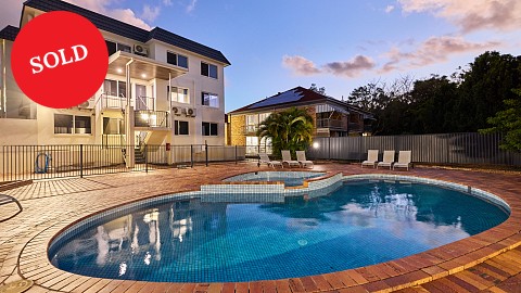 Freehold Going Concern, Motel | QLD - Gold Coast | ONCE IN A LIFETIME CHANCE TO ACQUIRE AN ICONIC MOTEL IN PRIME BEACHSIDE LOCALE