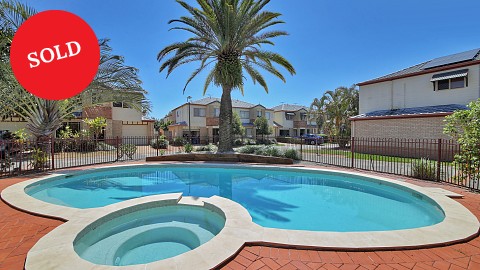 Management Rights - All, Management Rights | QLD - Brisbane | PROFITABLE INNER NORTH MR - AT 4.5x + 4-BED HOUSE $155k UNDER VALUATION!