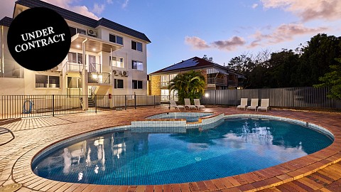 Freehold Going Concern, Motel | QLD - Gold Coast | ONCE IN A LIFETIME CHANCE TO ACQUIRE AN ICONIC MOTEL IN PRIME BEACHSIDE LOCALE