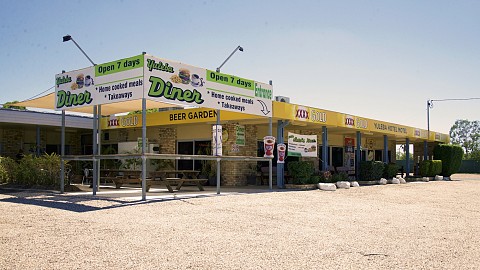 Freehold Going Concern, Motel | QLD - Central | Direct Highway Frontage Freehold Hotel Motel Country Queensland