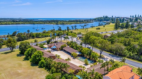 Freehold Going Concern, Motel | NSW - North Coast | FHGC Opportunity  – 1 acre opposite the marina in the Tourist Mecca of Yamba NSW