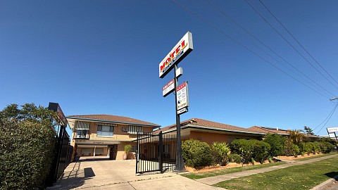 Leasehold, Motel | NSW - North West | Profitable 27-Room Leasehold Motel - Perfect Location With Room To Grow