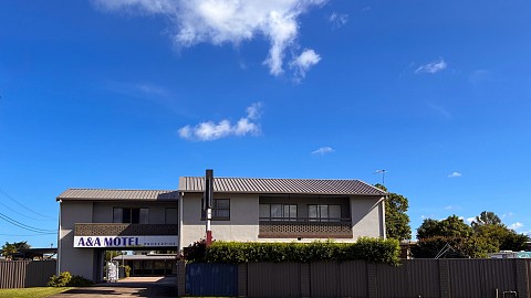 Freehold Going Concern, Motel | QLD - Townsville Mackay | Whitsunday Gateway Motel: 14 rooms, $343k avg profit, growth upside